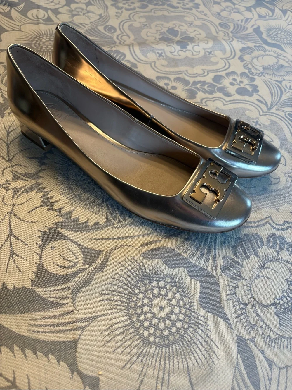 Tory Burch Metallic Gold Square-Toe Logo Pumps. Gigi Block Heel. Style # 34791